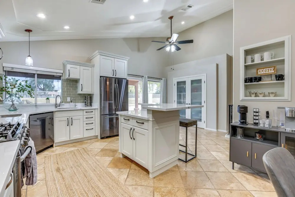 Pool, Golf Course Views: Desert Oasis in Glendale