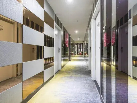 Haomeng Hotel (Shanghai Pengpu New Village Subway Station Branch)