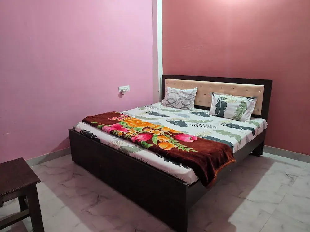 Avadh Dham Guest House