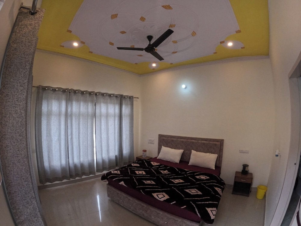 Shri Ganapati Hotel BY S4S