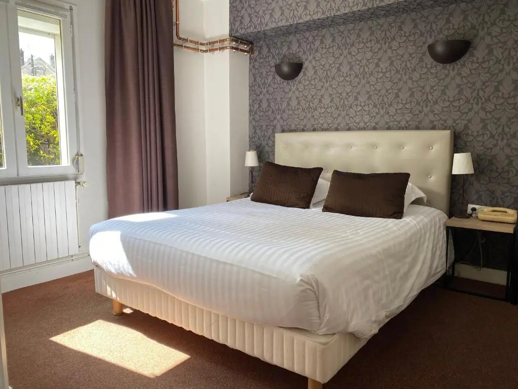 Contact Hotel Hôtel De Troyes