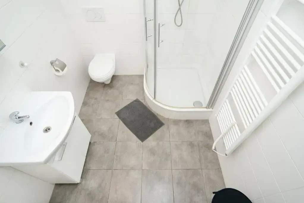 Bright, Spacious Apartment in the Historic Centre