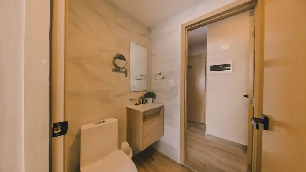 Regatta Living ll With Breakfast Included - 907
