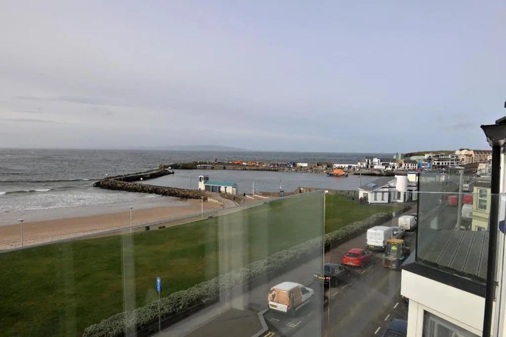 Apartment 10, SOUTH PIER, 13-14 Kerr Street,