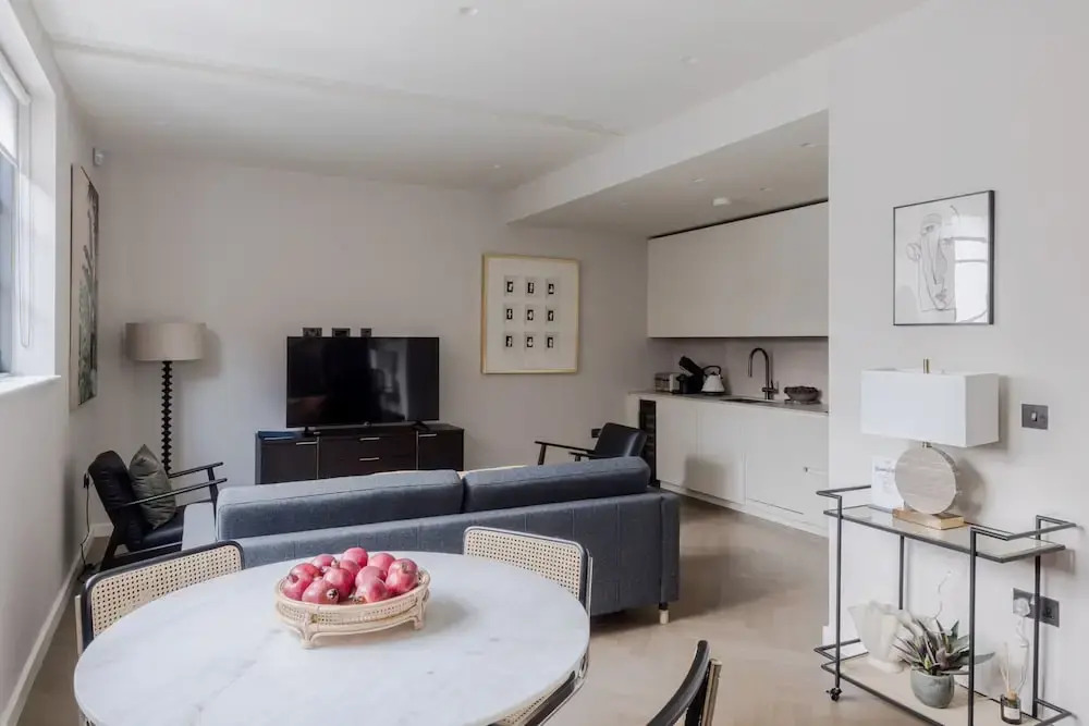 Parkside House - Regent s Park - by Frankie Says