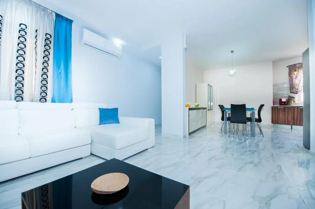 The Waves holiday apartment