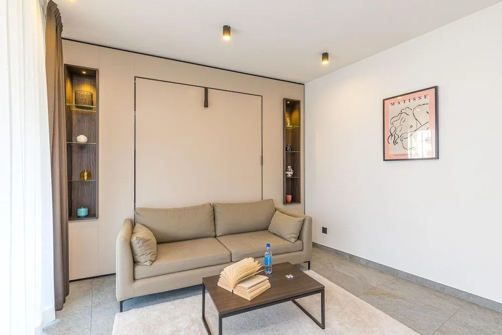 Icon H 301 Suite Micro-living