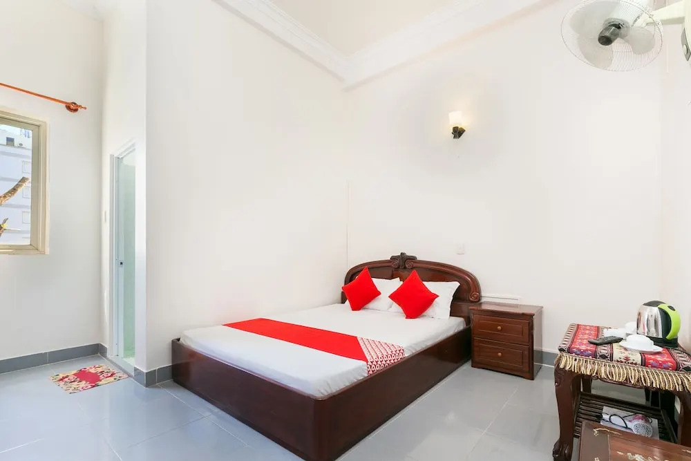 T90 Guest House