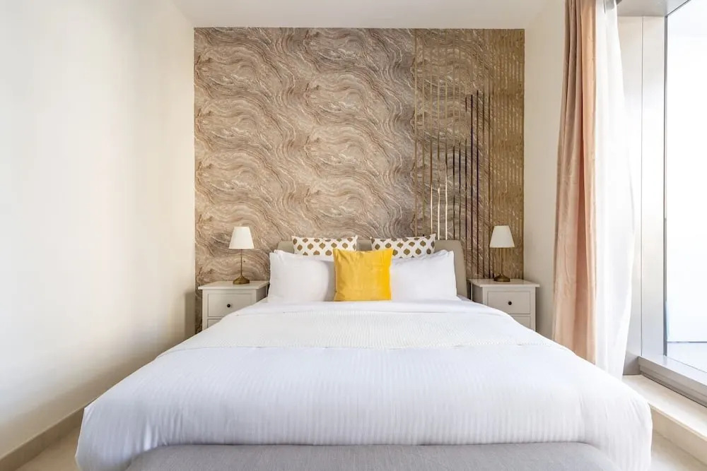 Sophisticated 2BR in Dubai Marina - Your Dream Destination!