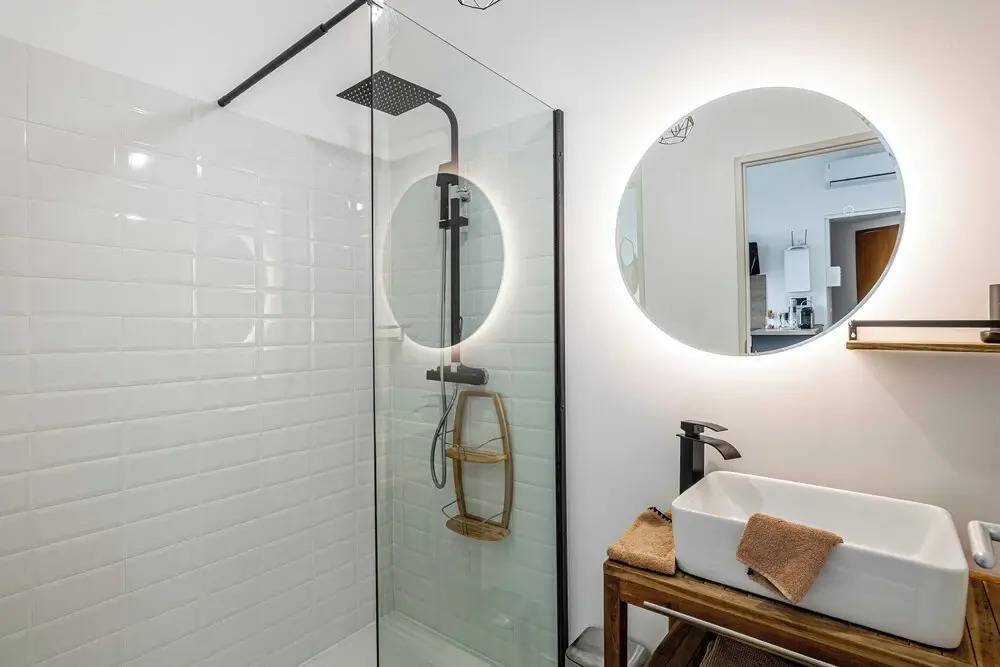 Sublime 2 Bedroom Apart.- Cannes Residential Area