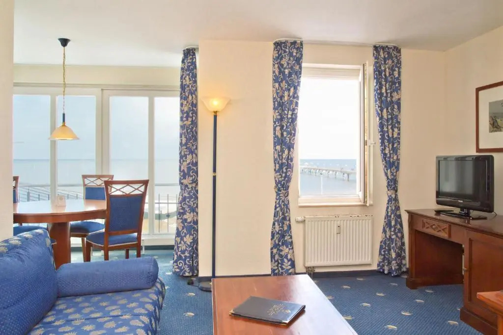 SEETELHOTEL Ostseeresidenz Bansin mit Pool und unmittelbarer Strandnähe