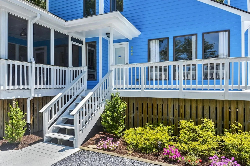 Beach Happy 322 Wellington Pkwy by Long & Foster