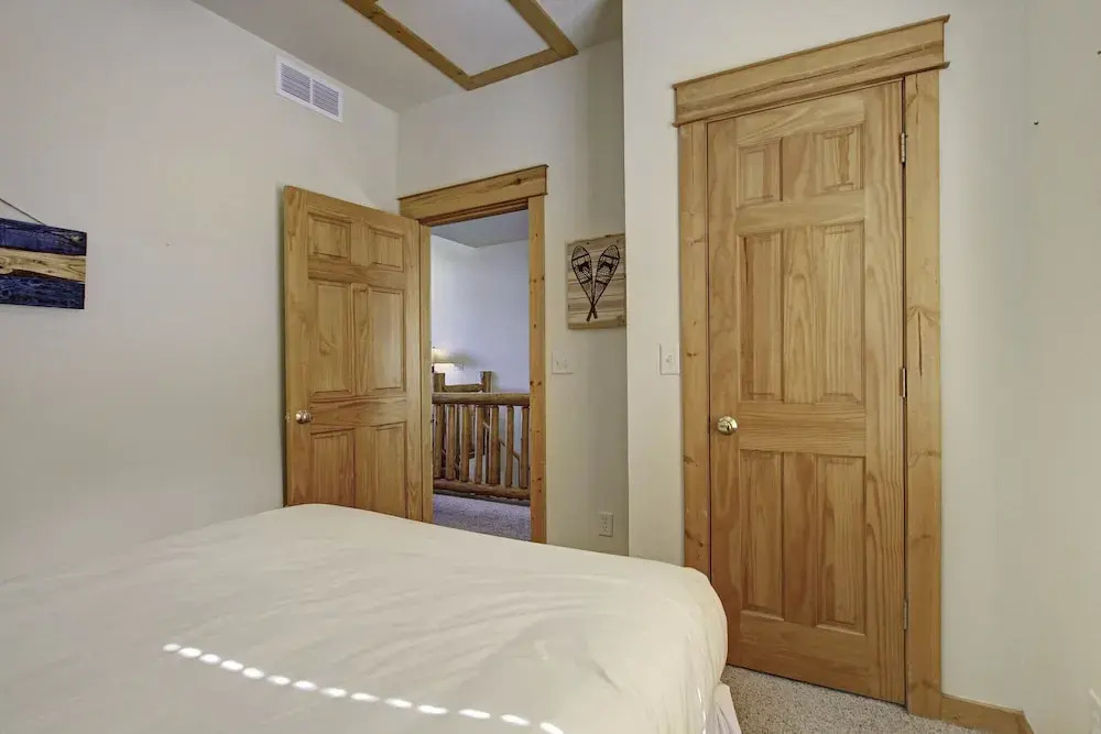 Nisa Mountain 36 2 Bedroom Condo by RedAwning