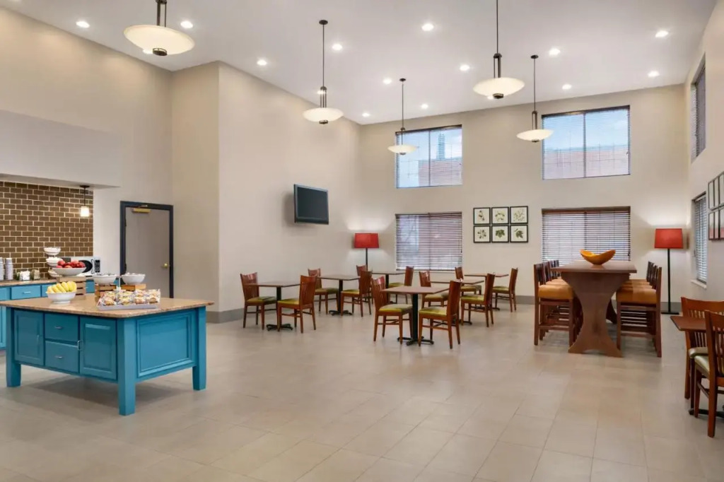Country Inn & Suites by Radisson, London, KY