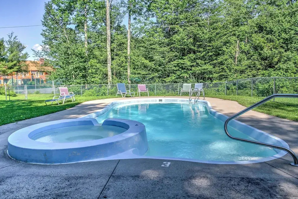 1 Mi to Killington Resort: Townhome w/ Dry Sauna!