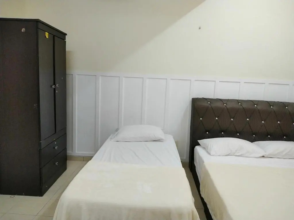 COZY Homestay KTCC Mall Pantai Batu Burok HSNZ 3BR Pangsapuri Ladang Gemilang 1 by NadiHome