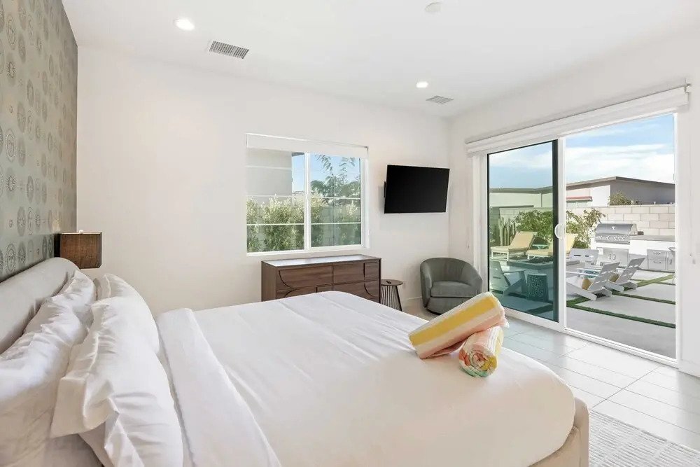Lumen at Tahquitz: New Build With Pool, Fire Pit & Designer Interiors