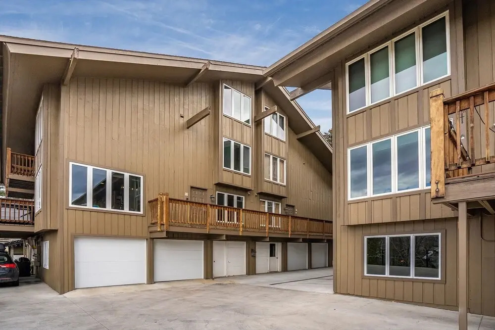 Winterset 3 3 Bedroom Condo by RedAwning