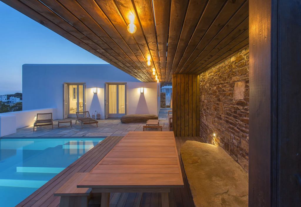 Far Out Hotel & Spa
