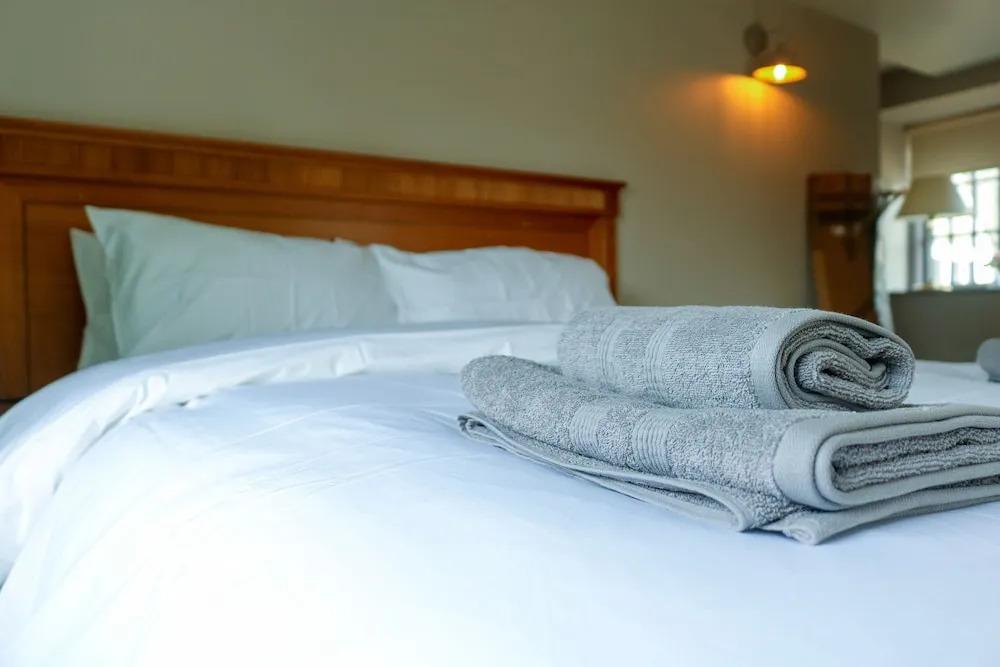 The Hollybush Inn and B&B