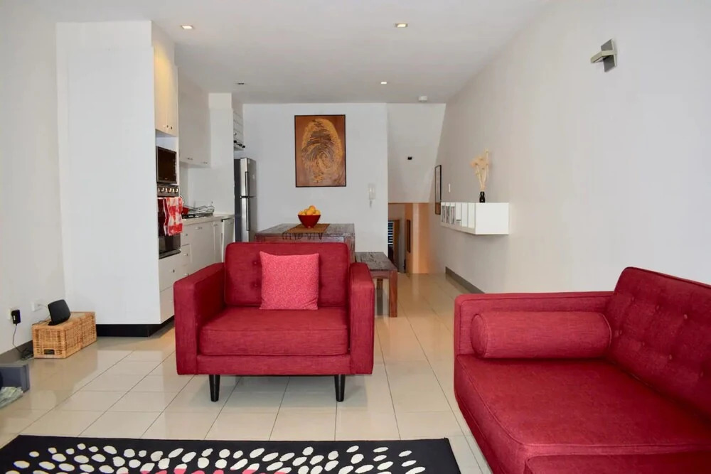 Tranquil 1 Bedroom Apartment With Sunny Courtyard