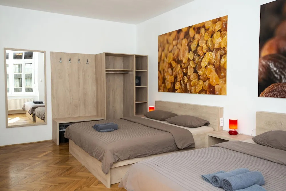Viva Rooms