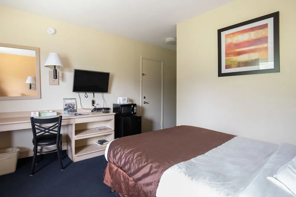 Americas Best Value Inn New Philadelphia