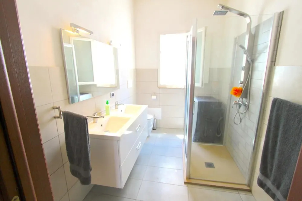 Villa With 4 Bedrooms in Torre Pali Lecce, With Wonderful sea View, En
