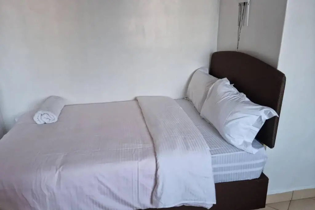 Cozy studio with WIFI &Parking in South B