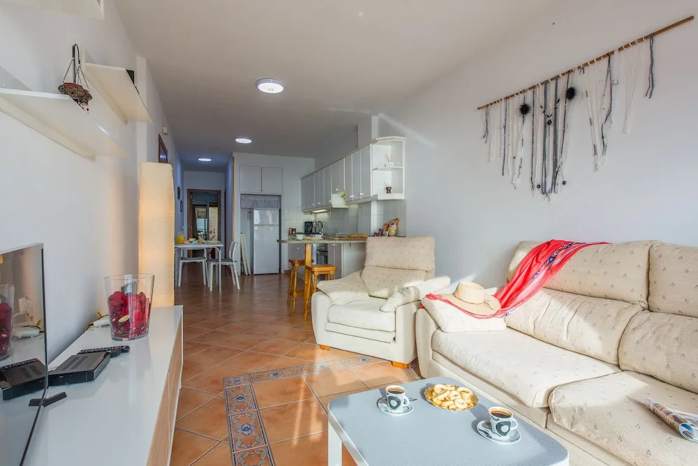 1b. Wonderful Apartment with Sea View in Playa De Las Vistas
