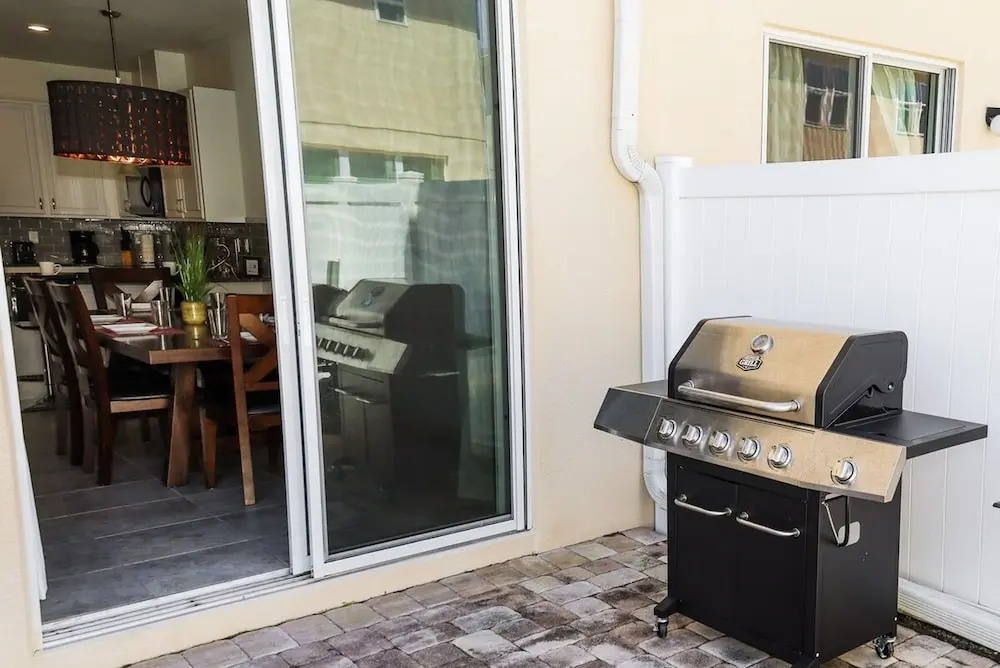 Amazing 4 Bedroom House Near Disney
