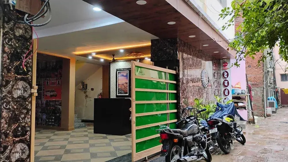 HOTEL Dev Vanshi Palace