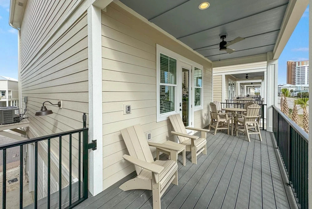 New Listing! Luxury Home, Sleeps 10 w/ Shared Pool