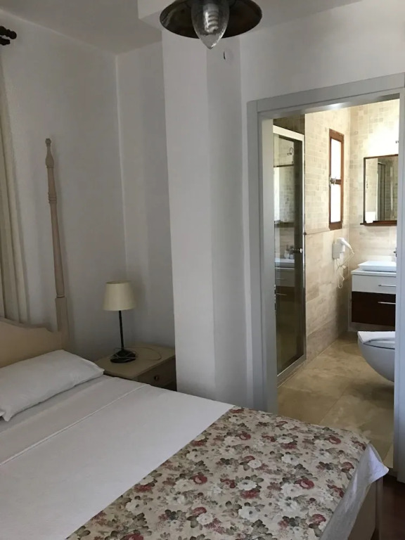 Aladi Hotel