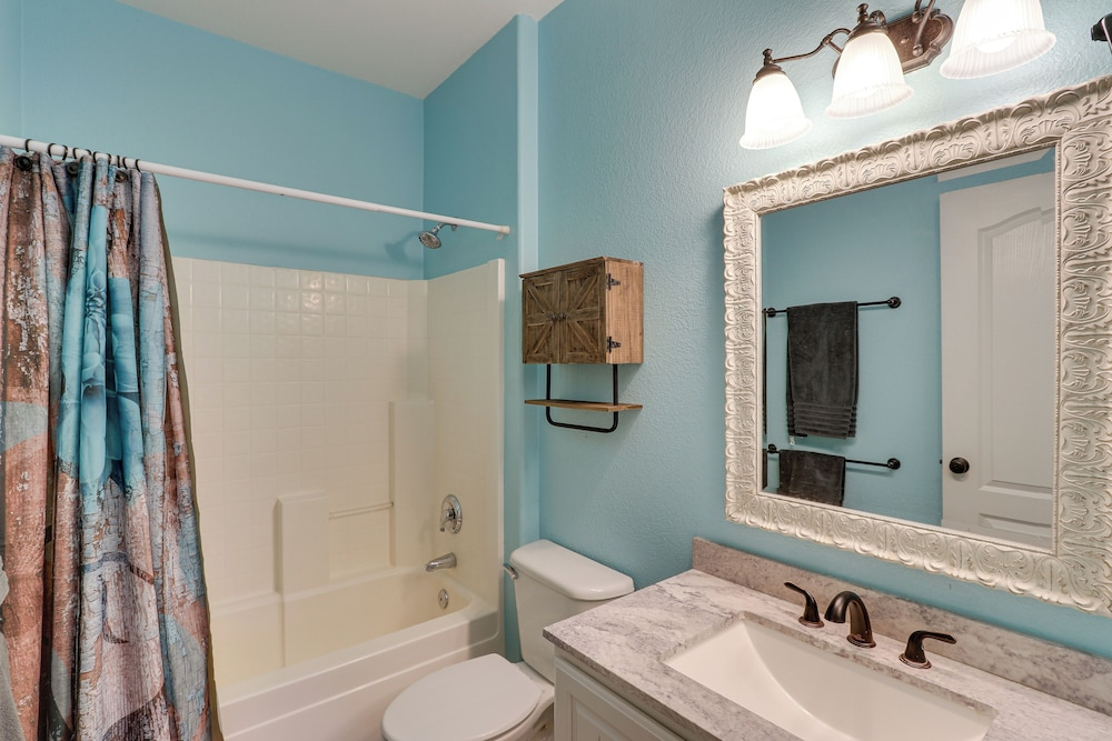 Mtn Views: Family-friendly Gold Canyon Getaway!