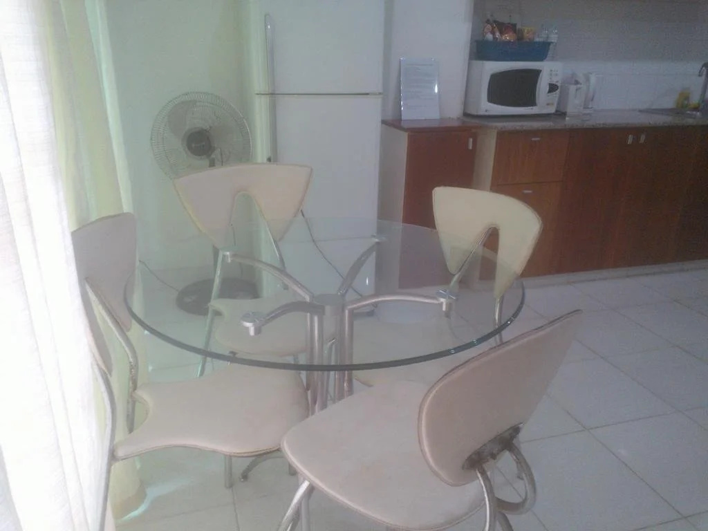 Roxon Apartments