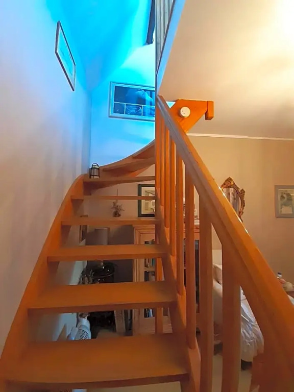 2 Bedroom Stunning Home In Roisel