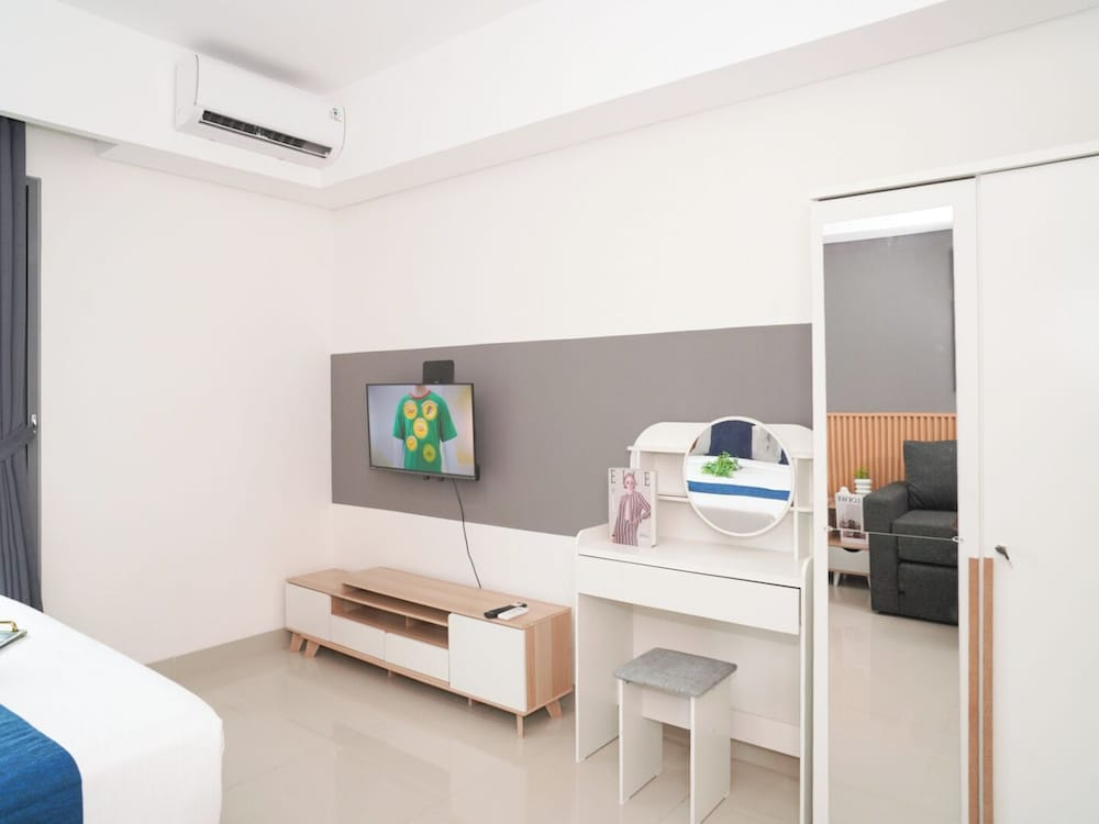Comfy And Tidy 1Br (No Living Room) At Apartment Bintaro Embarcadero