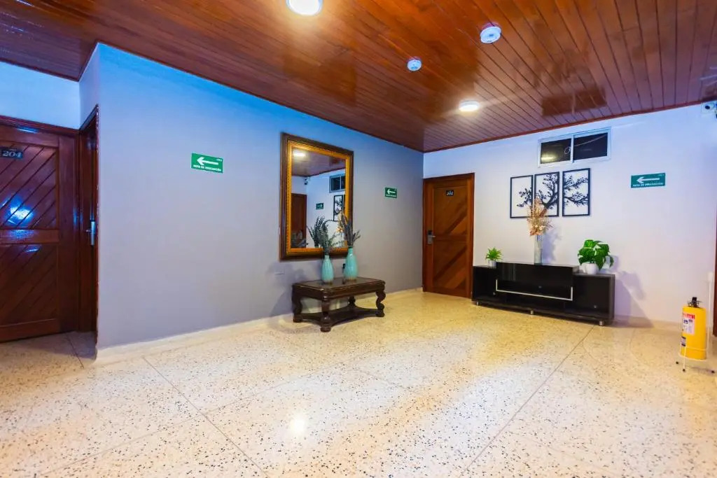 Hotel Med Suites 94