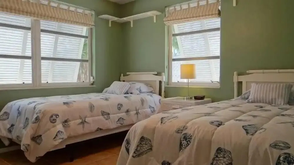203 22nd St 2 Bedroom Home by Redawning