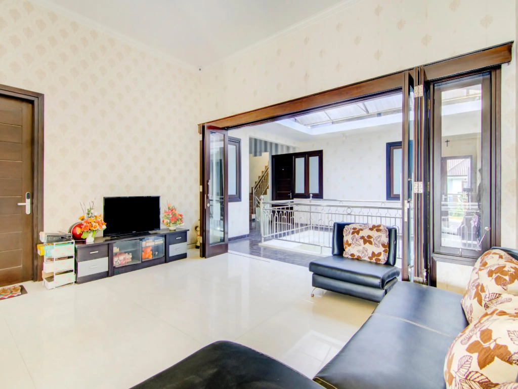 OYO 3861 Homestay Villa Tidar