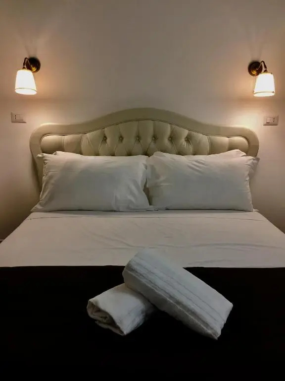 Suite 996