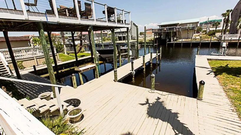 Destin Vacation Homes by Holiday Isle