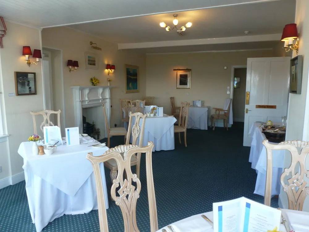 Summer Isles Hotel