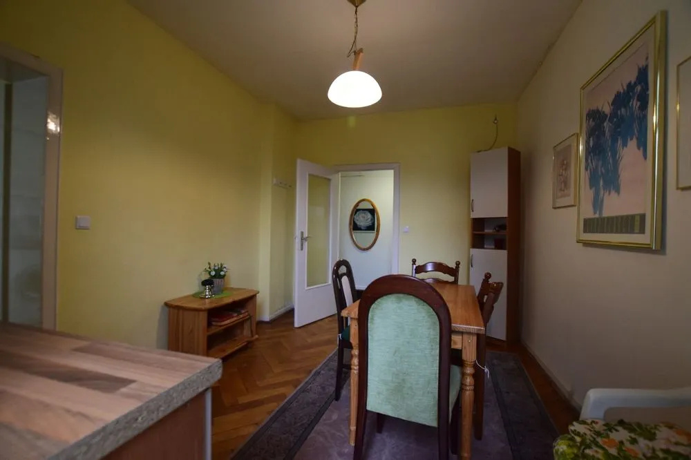 Tolstov-Hotels Large 3 1/2 Room Apartment