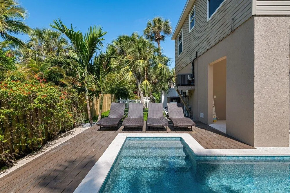 NEW Bay Dreamin 4 Bedroom Private Pool Spa Beach Front Property 3 Home by RedAwning