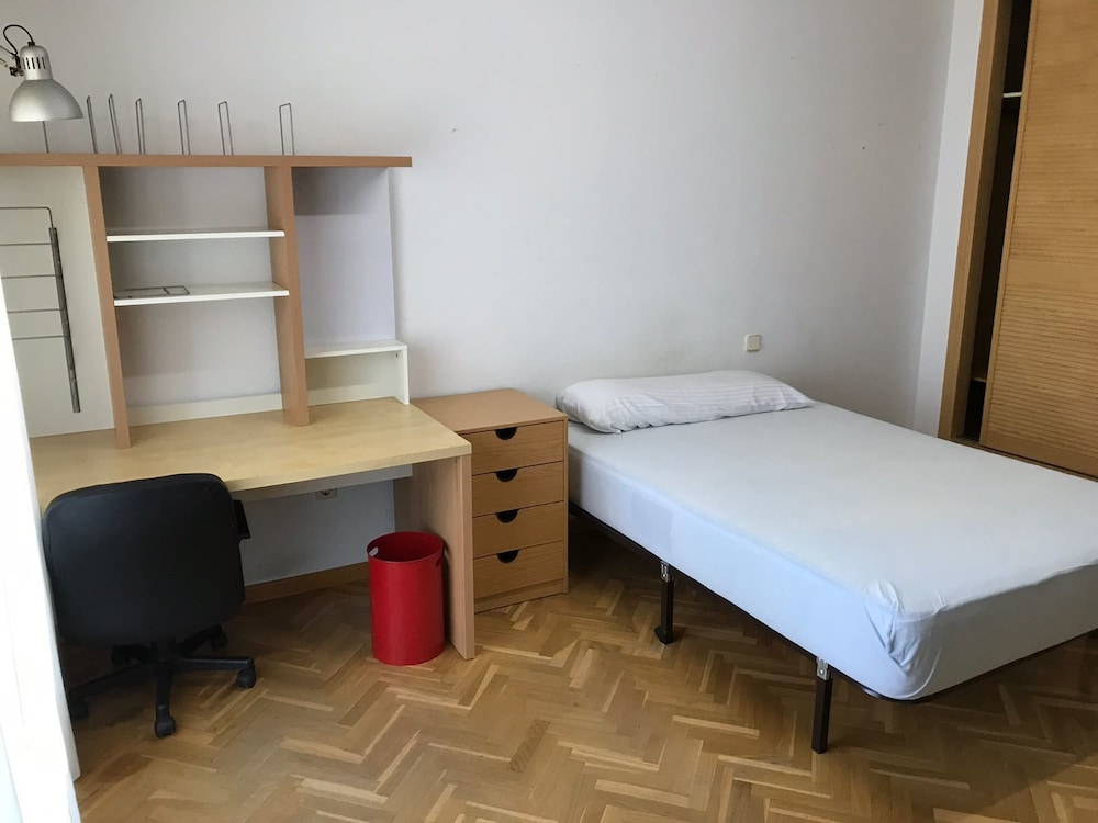 Residencias Universitarias Jose Luis 64