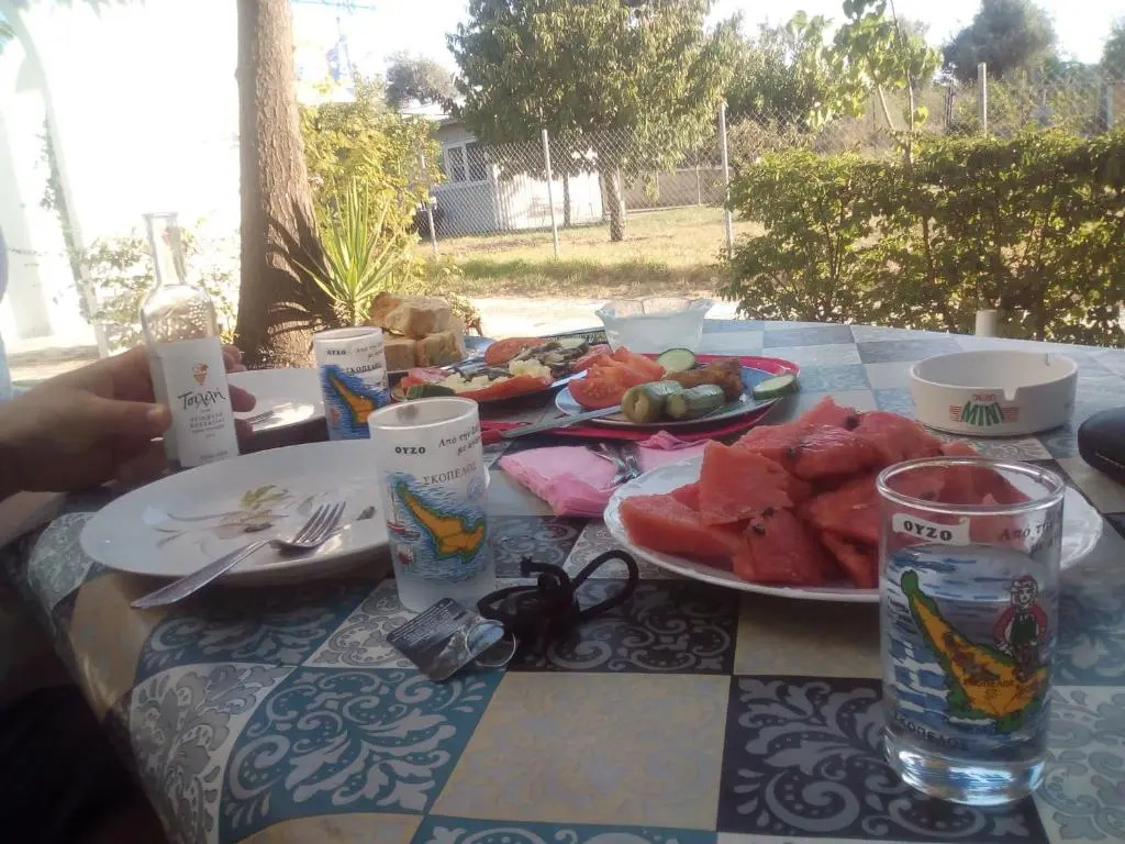 Manos Apartments