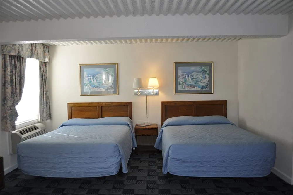 The Diplomat Family Motel