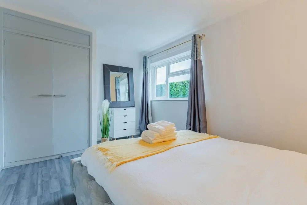 Sleek and Cozy 1BR Resorts World Nearby